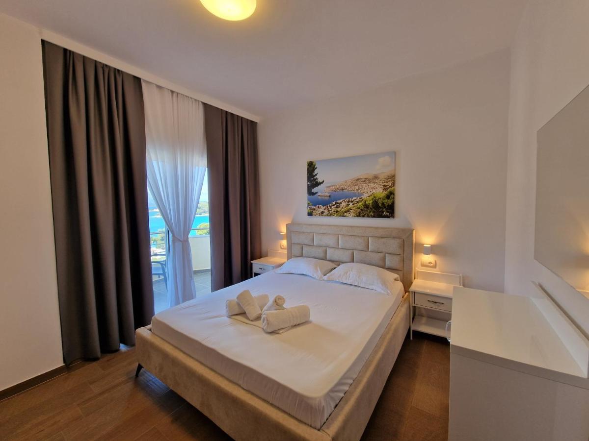 Hotel Queen Margaret Seaside Ksamil Exterior photo